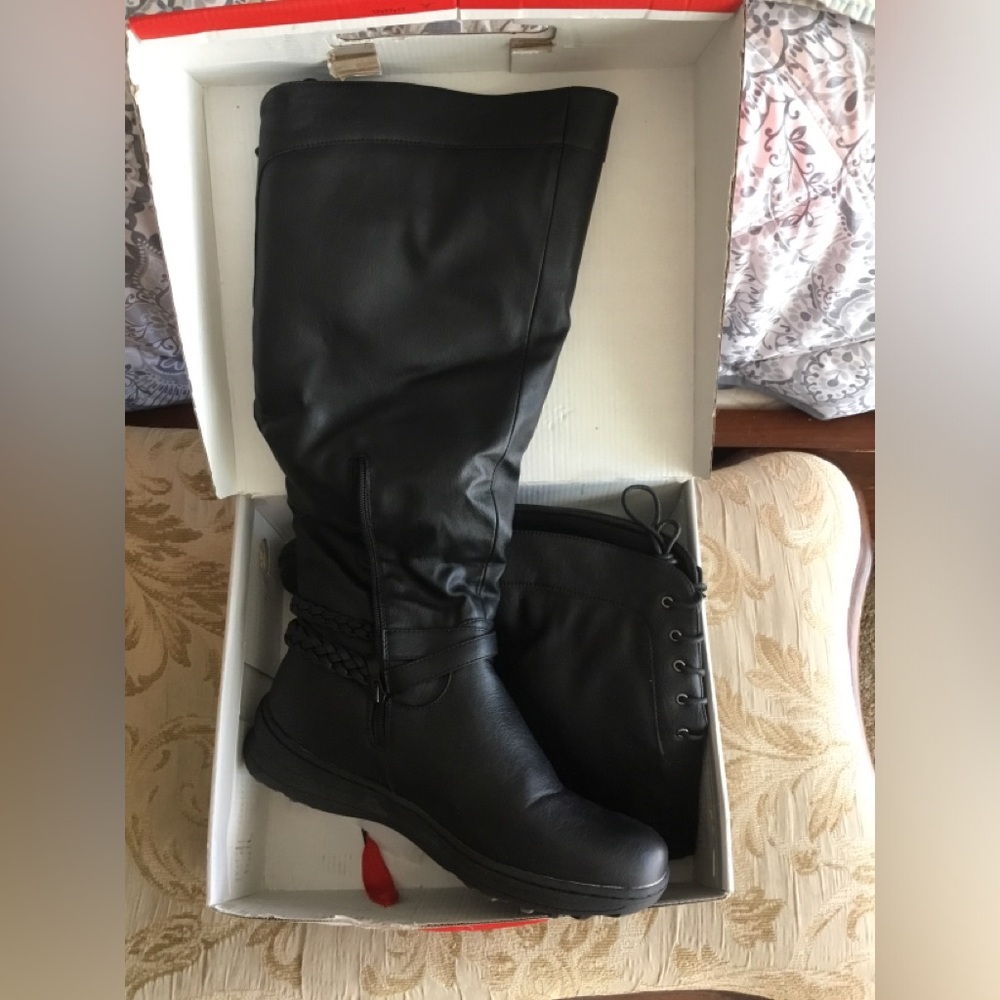Black boots